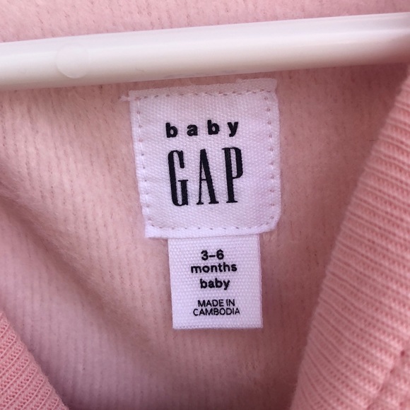 🦙🦙Gap NWT llama cozy one piece - Picture 3 of 4